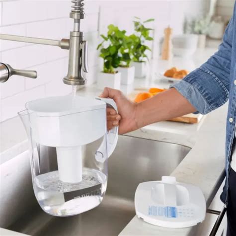 The Best Water Filter Pitchers, According to Experts 